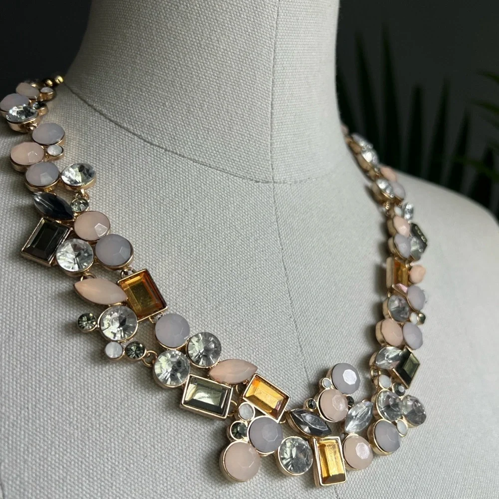 NWOT Macy's Brand Gold Tone Multi-Color Collar Necklace with Extender